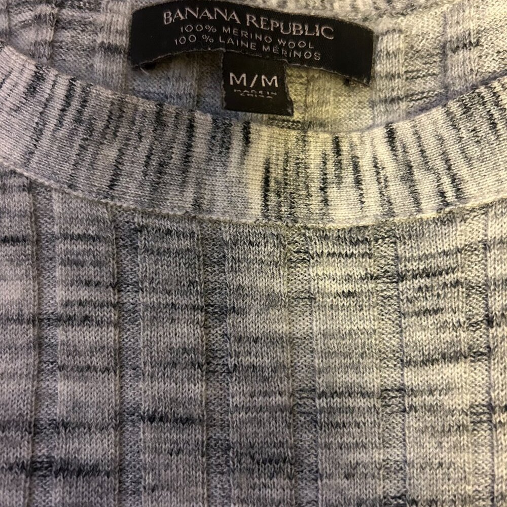 Banana Republic Women's 100% Merino Wool Ribbed Sweater - Grey* - US M - NWOT - Picture 3 of 5